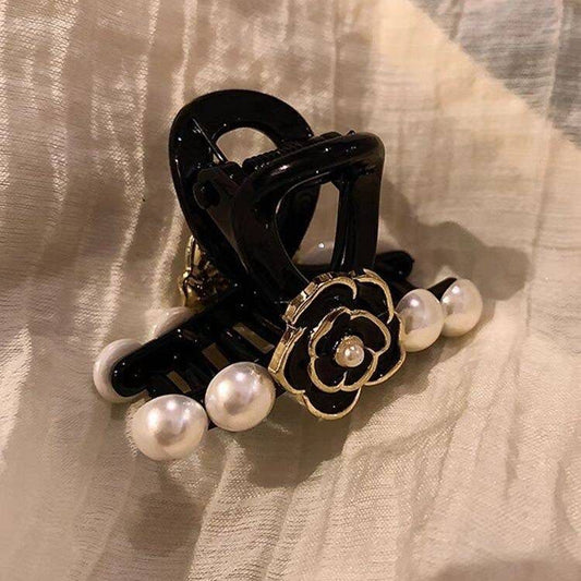 Black small flower Hair claw (clip)