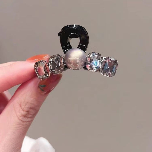 Korean small hair claw with pearl hair clip