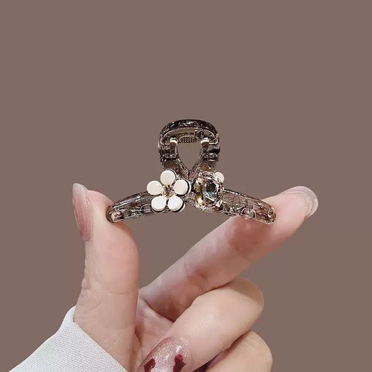 Crystal flower design clip